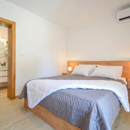 Milena-1 By Interhome Апартаменты Пакоштане