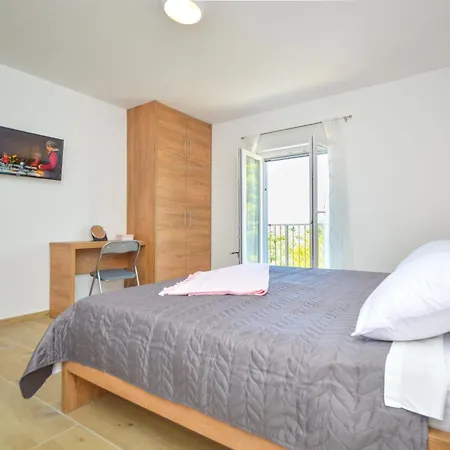 Milena-1 By Interhome Daire