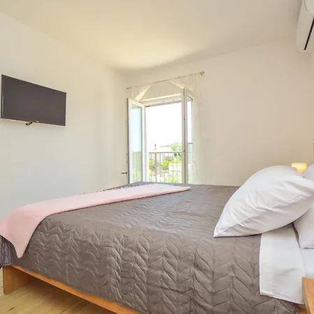 Milena-1 By Interhome Apartamento Pakoštane