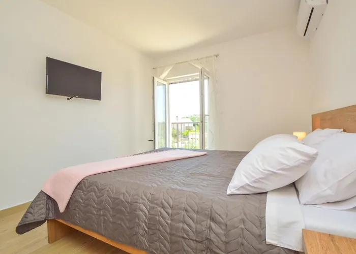 Milena-1 By Interhome Apartman Pakostane